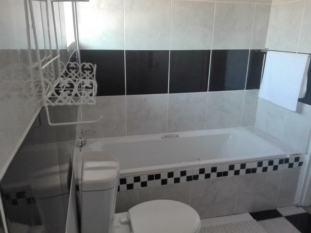 Joezebel Guesthouse Mogwase Εξωτερικό φωτογραφία